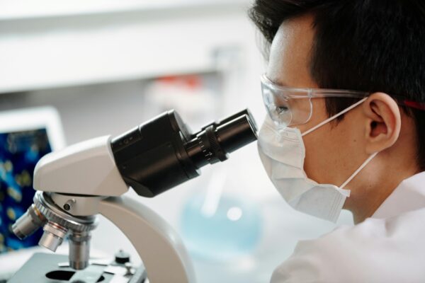 Microscope – High-Precision Laboratory Equipment